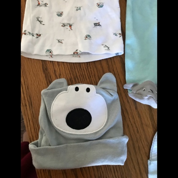 Carter’s Newborn 4 piece Set - Picture 2 of 6